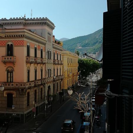Appartamento Saragone Salerno Exterior foto